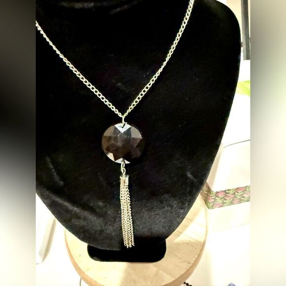 3/10 WOMENS NECKLACE - Picture 1 of 2